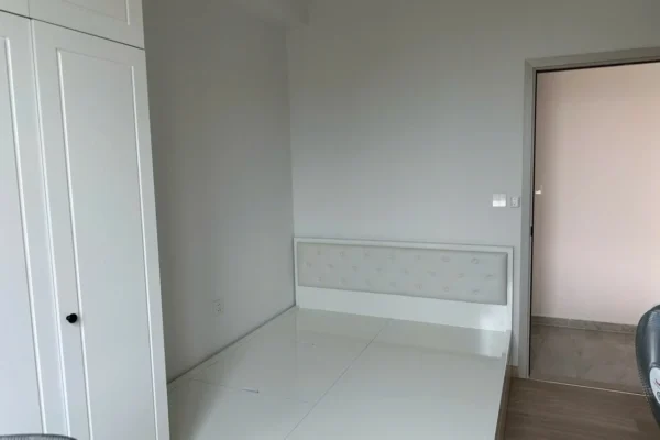 Bán hoặc cho thuê Cardinal Court